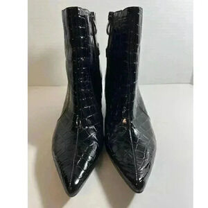 Anne Klein black boots size 6M 